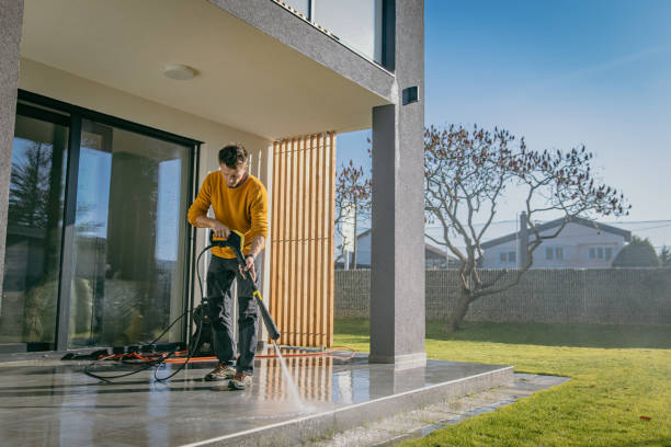 Best Gutter Cleaning  in Cleveland, FL